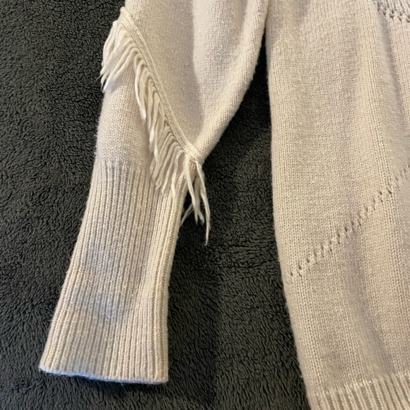 Fringe sweater - Picture 8 of 13